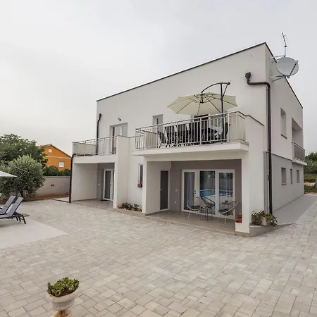 Vakantiehuis Milutin 1 Vrsi