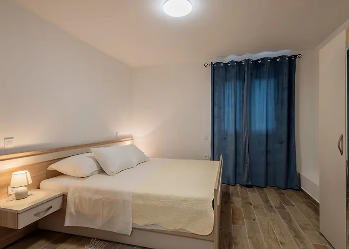 Milutin 1 Feriehus *