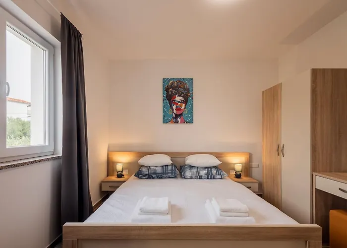 Milutin 1 Feriehus Vrsi