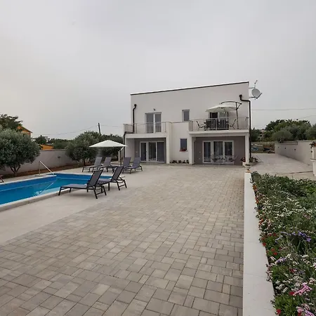 Holiday home Milutin 1