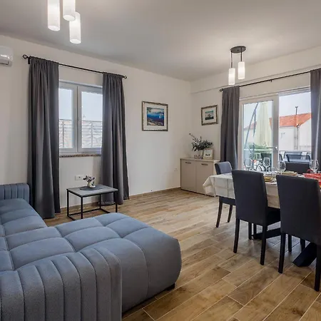 Milutin 1 Holiday home