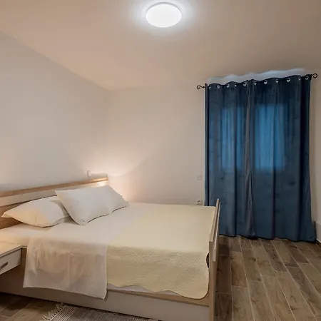 Milutin 1 Holiday home *